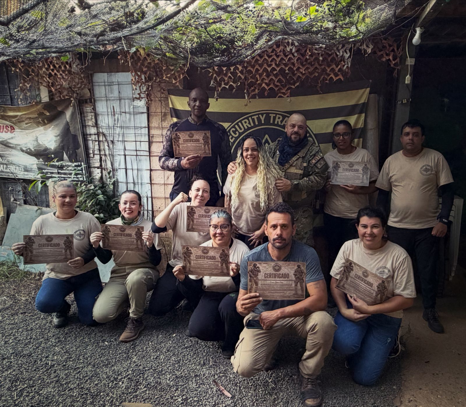 Entrega de certificado COMBATIVES